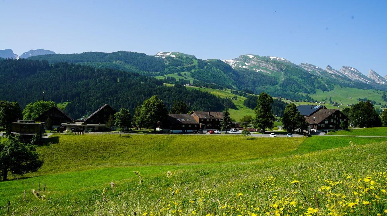 Panorama und Gamplüt Zentrum